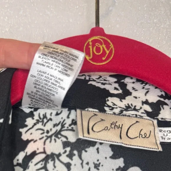 Vintage Kathy Che Black White Floral‎ Print Button Up Shirt Blouse Top Size S - Picture 10 of 10